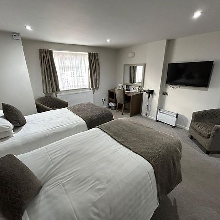 The Hind Hotel Wellingborough Esterno foto